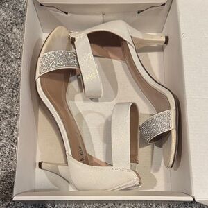 Style and co Elegant White Heels with Rhinestone Accents size 8.5